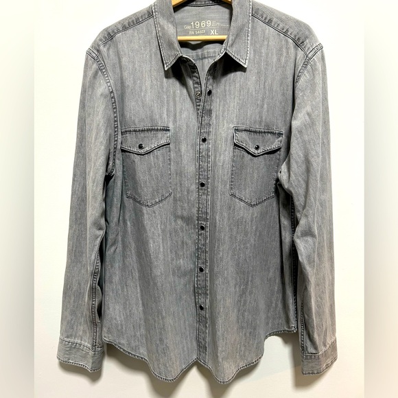 GAP Other - Gap Gray Denim Jean  & Black Snap Closure Western cut men’s shirt XL